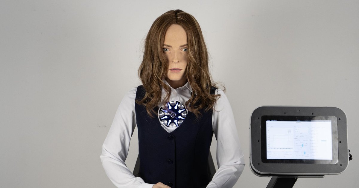 В России впервые официально трудоустроили человекоподобного робота
