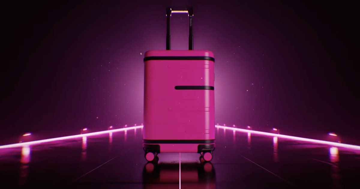 Выпущен чемодан с док-станцией и встроенным повербанком: еще он розовый