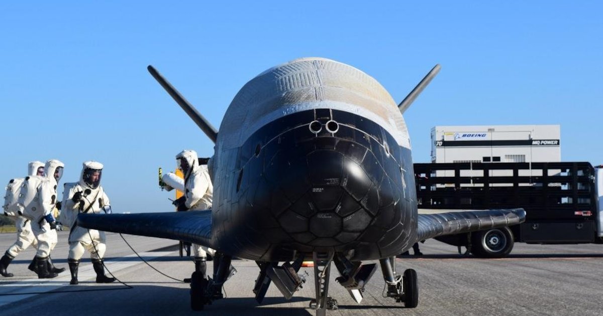 ​Лаборатория X-37B. Что делал на орбите американский секретный мини-шаттл?