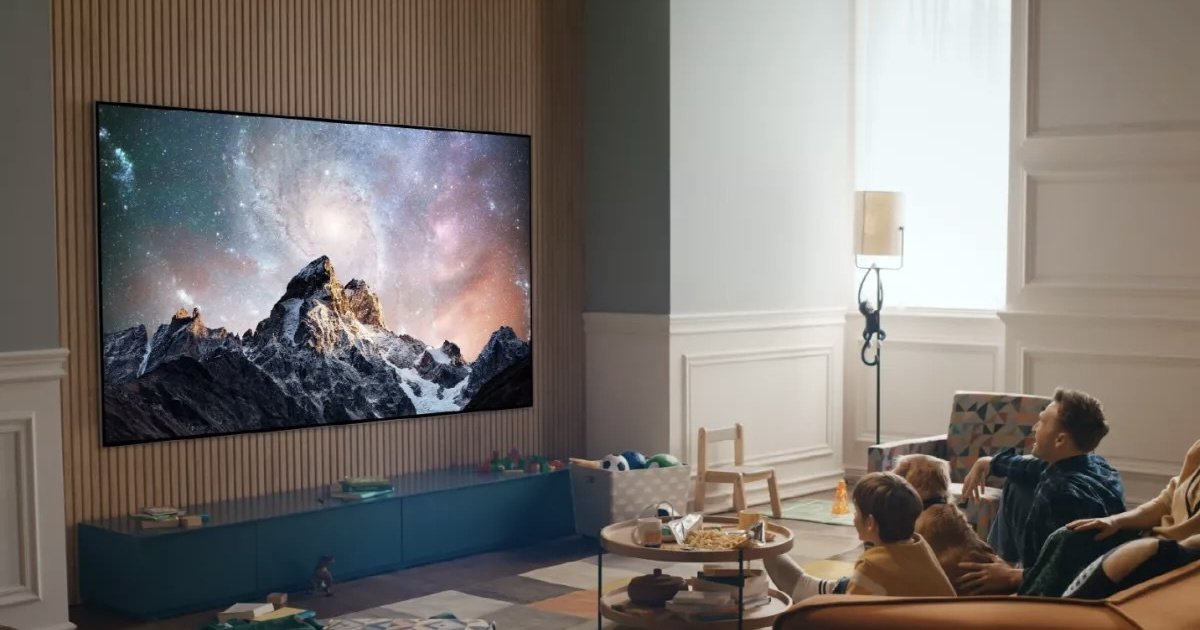 Беспроводной телевизор и светящийся холодильник: что LG показала на CES 2023